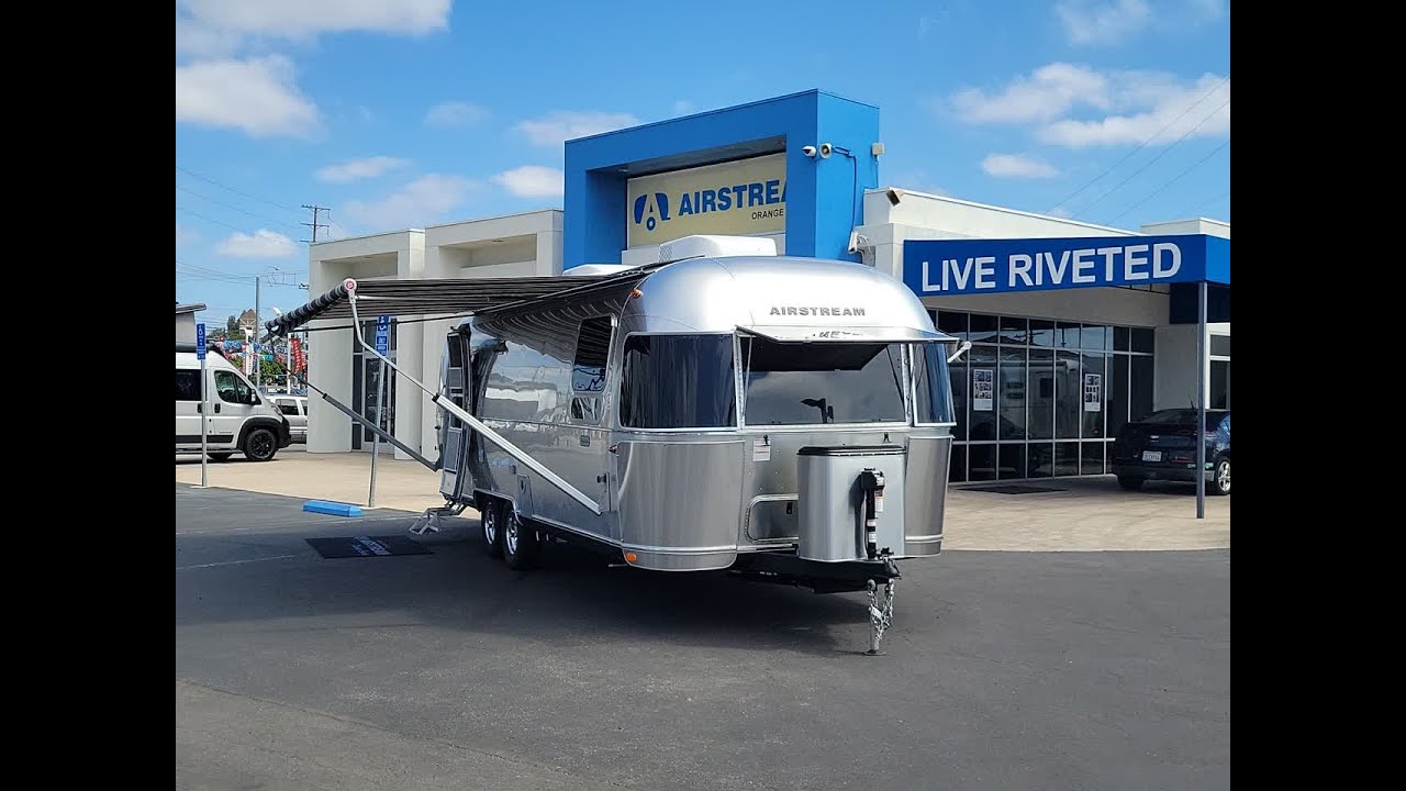 2025 Airstream  27FBQ  Orange County, Los Angeles, San Diego, Riverside, Escondido CA