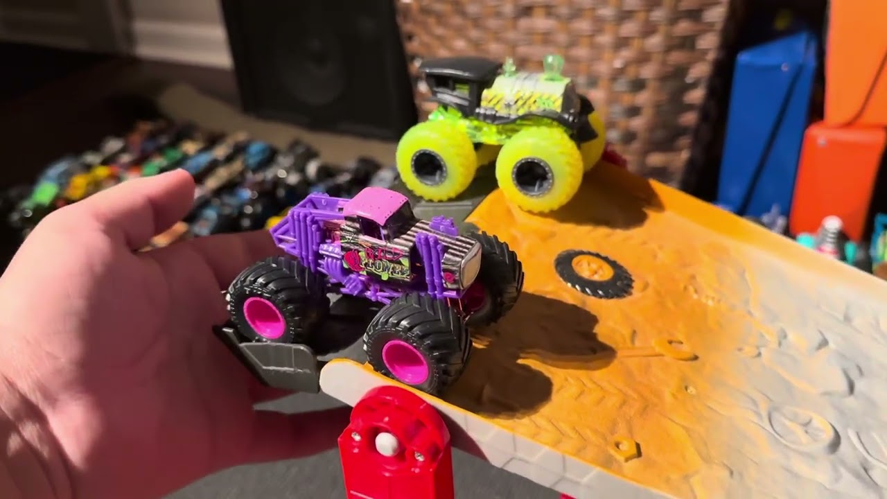 Sign-up Tour 2: Qualifying Round, Bone Shaker Track Race 1/4