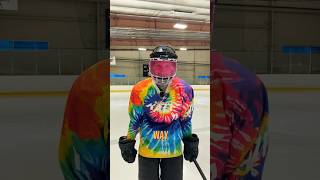 Hoe trek je je hockeyuitrusting aan? Tas 👉 @Conway+Banks #hockey #kazxi