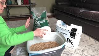 $5 per Month Cat Litter Box - THE BEST Cat Litter Pan System!!! // Pine Pellet Cat Litter Box System