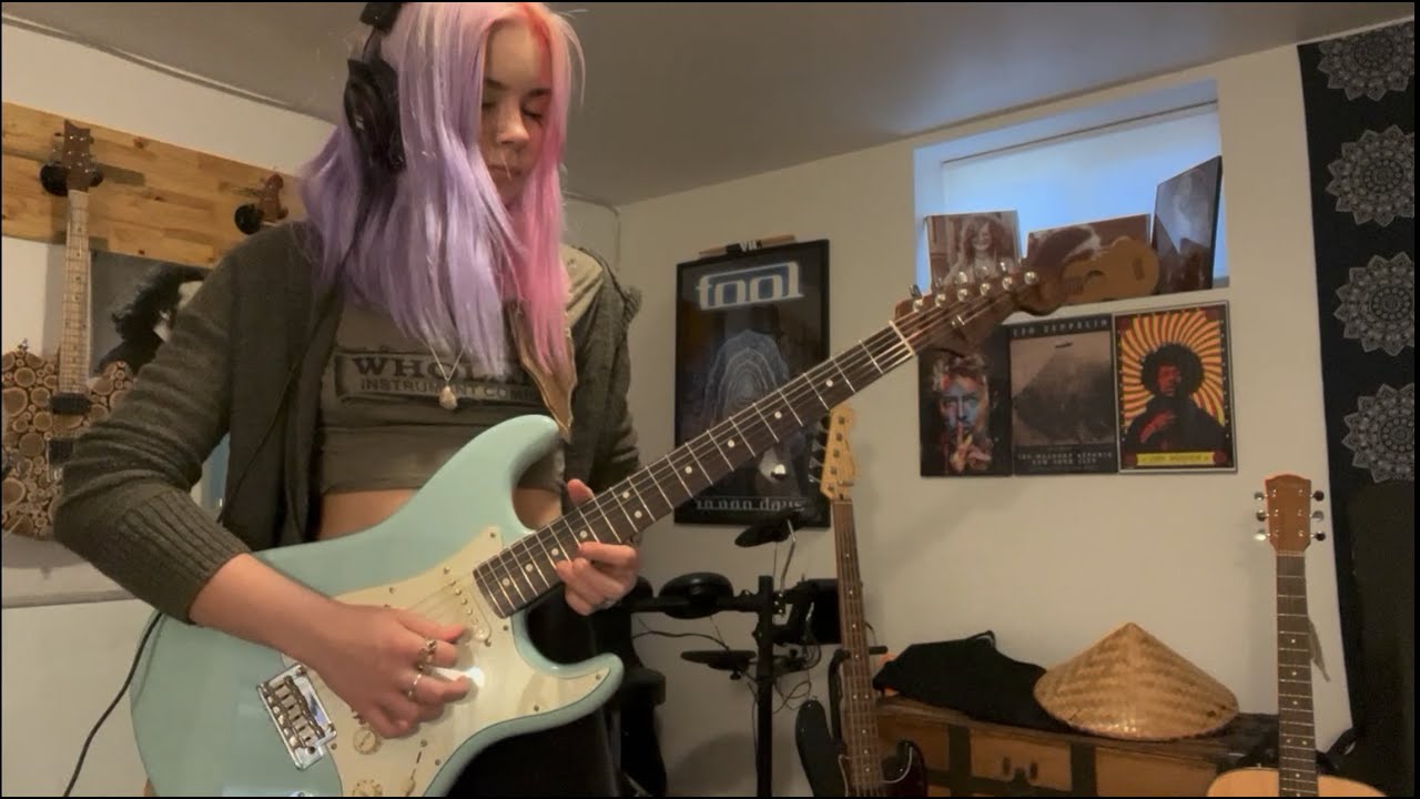 Ten Years Gone-Led Zeppelin (Guitar Solo Cover by Ava Llew)