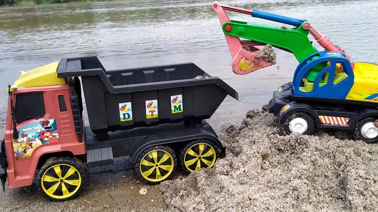 Truk pasir dan excavator muat pasir di sungai YouTube