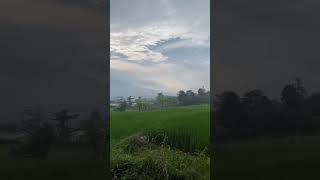 Jalan Becek Berlumpur Tapi Indah