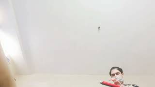 击打小玻璃弹珠。。。视频中看不到的弹珠实际上是无色的。。。