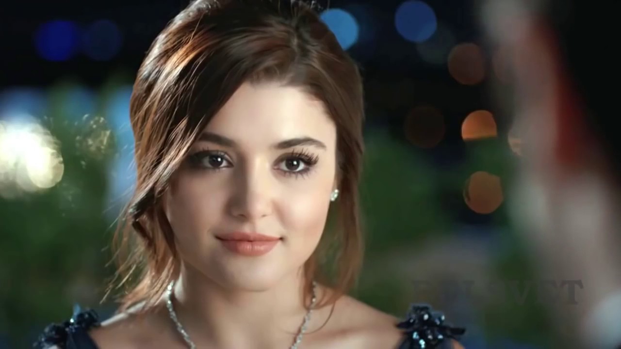 Девушка поет на турецком. Турецкая музыка новинки слушать. Турецкая музыка новинки слушать. Турецкая музыка новинки слушать. Турецкие хиты 2000.