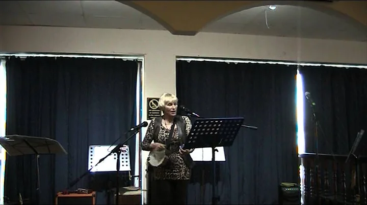 kathy performing singing the blues