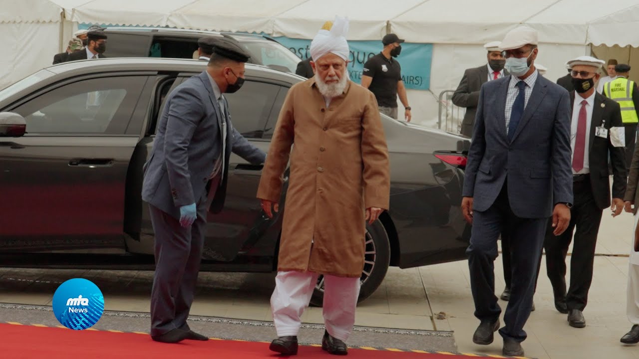 Highlights of the International Bai’at Ceremony | Jalsa Salana UK 2025