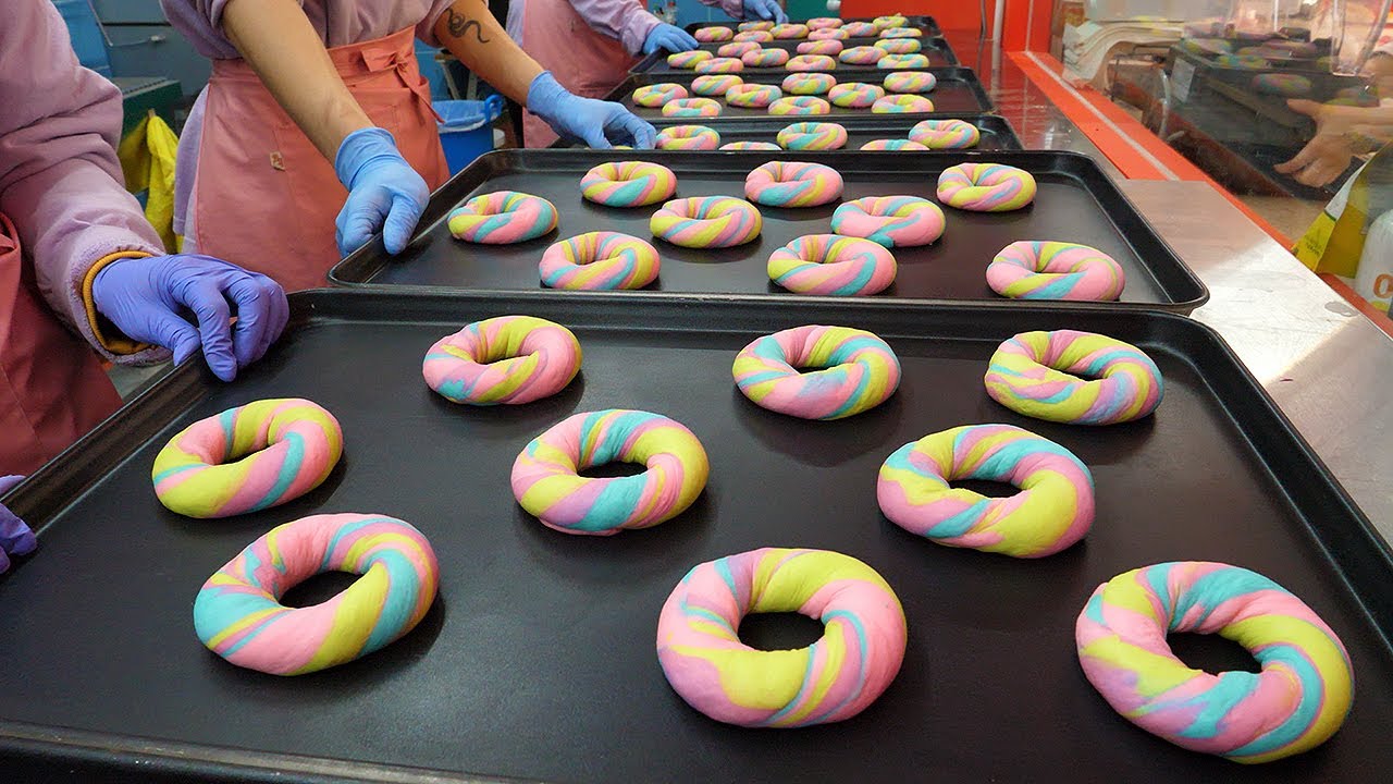 органический радужный рогалик, сливочный сыр - корейская уличная еда