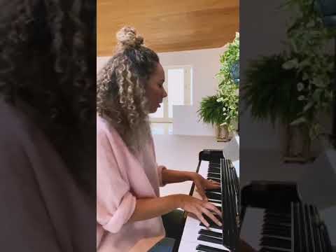 Leona Lewis Better In Time At Home Acoustic Video