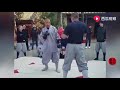 Download 外国小伙质疑中国武术,当众挑战少林武僧!被一脚飞踹,老外服了 外国小伙质疑中国武术,当众挑战少林武僧!被一脚飞踹,老外服了