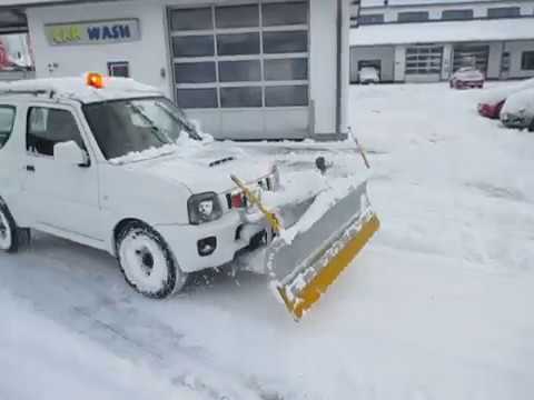 Suzuki Auto  Hirschmugl Gralla / Leibnitz und Feldbach - Suzuki Jimny  Schneeräumfahrzeug mit Schneepflug und Salzstreuer