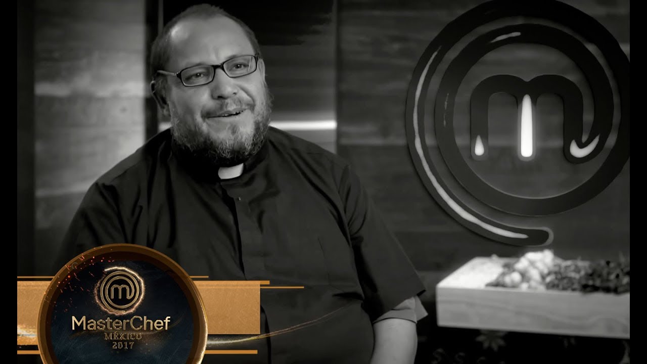 El Padre Beto es expulsado de la cocina de MasterChef 2017 - YouTube