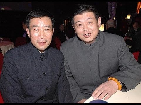 原来老戏骨李雪健的老婆是她，儿子还非常帅气，是北影研究生！