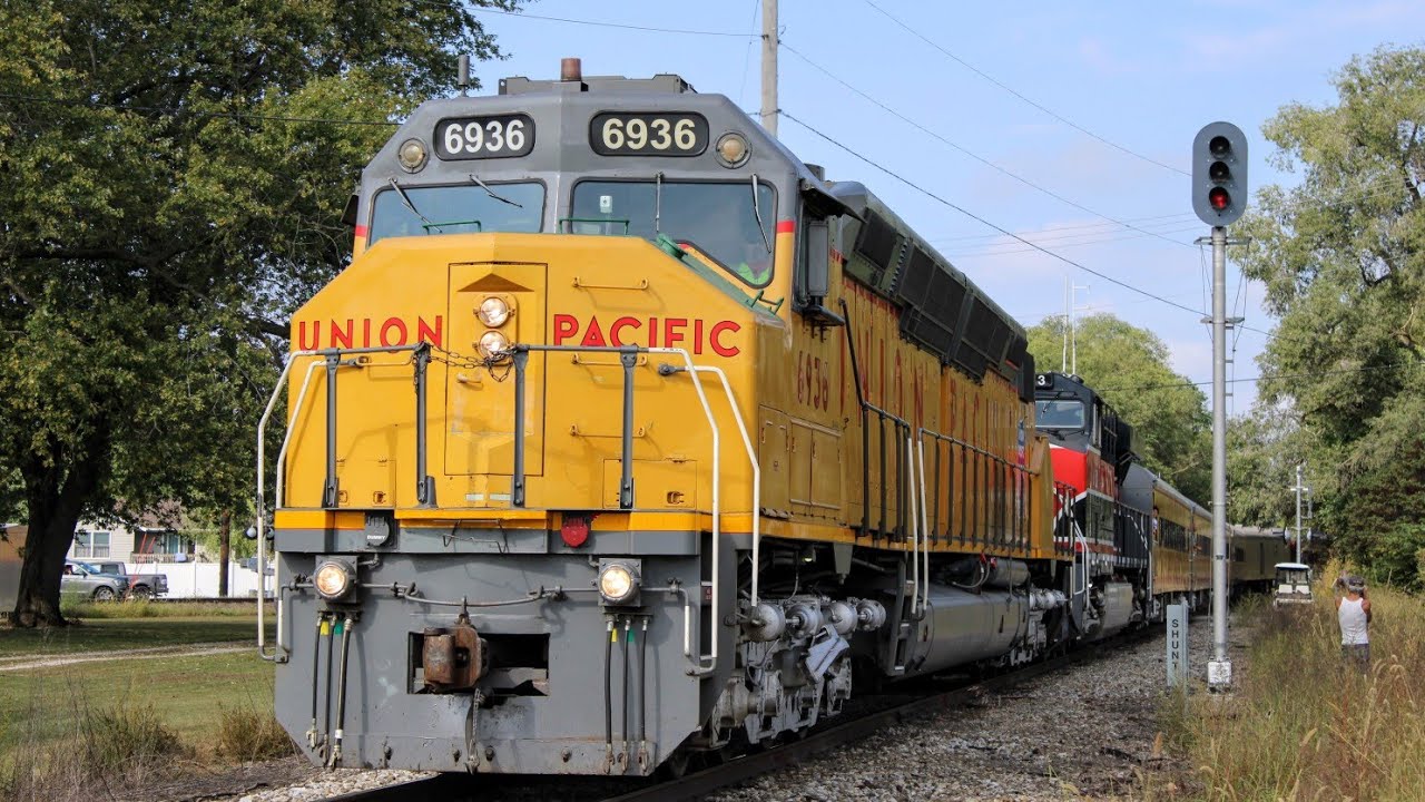 Union Pacific DDA40X Centennial 6936 east at Colona, Illinois on September 21, 2025