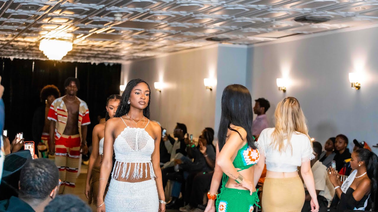 Runway  Amazing Fashion show Montreal