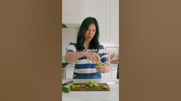 Testing a Veggie Spiralizer vs World’s Sharpest Knife!