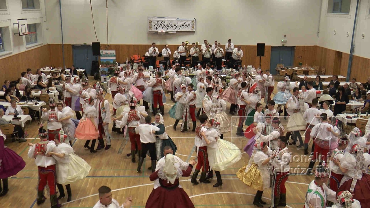 Krása krojů a nekonečná zábava v Hruškách