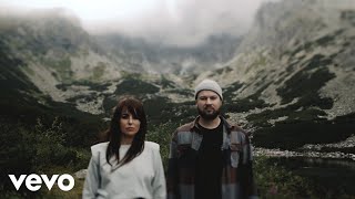 Miniatura de vídeo de "Poetika ft. Katarina Knechtova - Cíl (Official Music Video)"