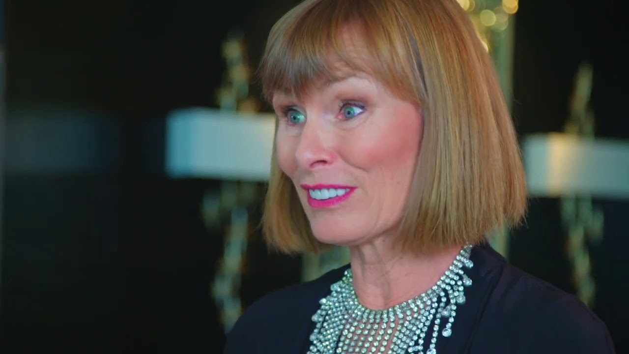 The Showgirl: A Las Vegas Icon