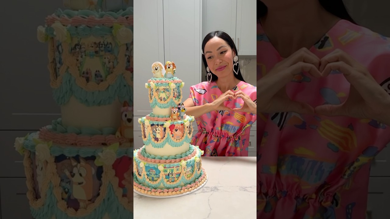 I made a Bluey Wedding Cake for Uncle Rad & Aunty Frisky!