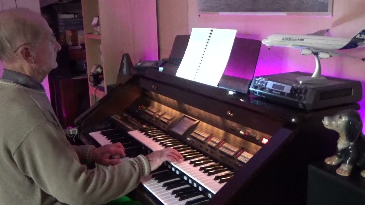 Solitaire, played on the Roland Atelier AT-80SL.