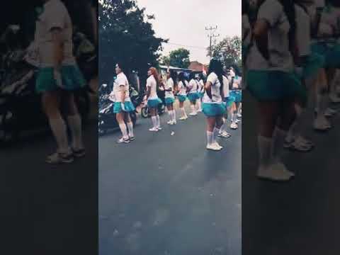 Berita Viral komunitas banci indonesia ikut meriahkan HUT RI yang ke 73 pagi tadi