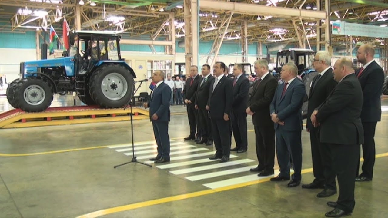 Gəncə Avtomobil Zavodunda 10 mininci traktor konveyrdən çıxıb