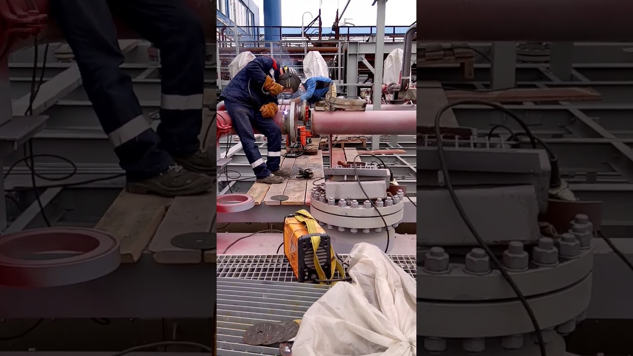 Сварщик и монтажник - YouTube