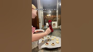 Raspberry Dream Thumbprint Cookies #easyrecipe #christmascookies #christmascooking