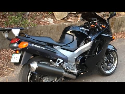 ZZ-R1100 SP忠男スーパーコンバット マフラー - YouTube