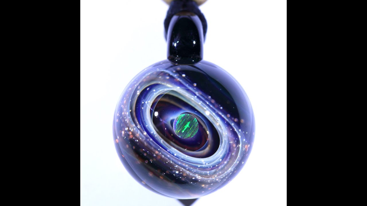 Galaxy Glass Pendant 宇宙ガラスペンダント (23mm 螺旋状銀河） no