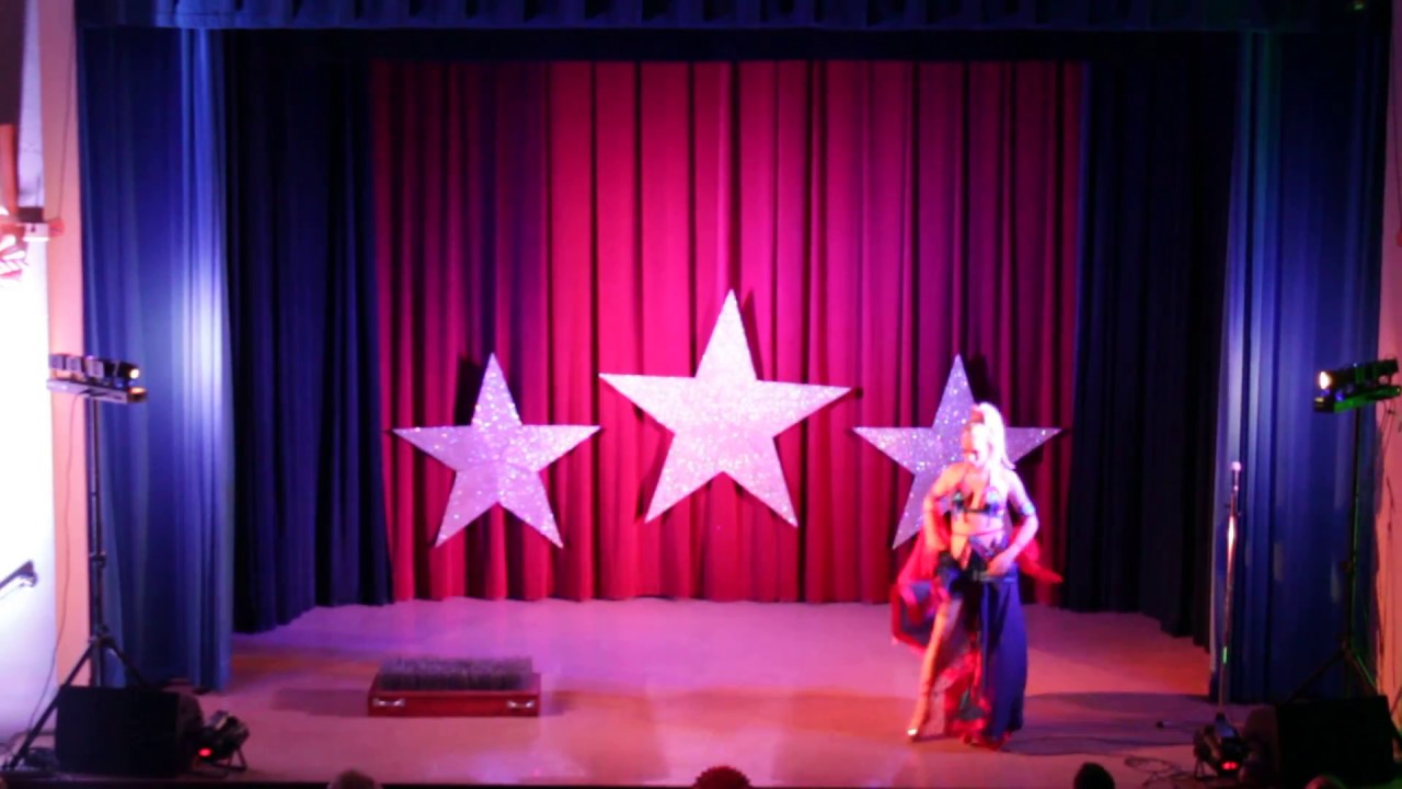 Pete Tino/The Human Floor, Double Bed of Nails, at The Red-Light Burlesque  Show, at the Joker Wild, July 27, 2009 on Vimeo