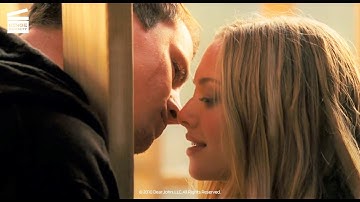 Dear John: First kiss in the rain (HD CLIP)