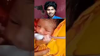sirf 4 din ka baccha apne hatho se doodh pi raha hai