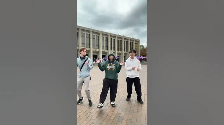 Old trend but still epic at UW 👍 #uw #seattle #fun #dance