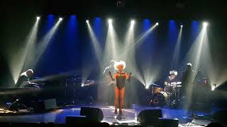 Bari. Lady Blackbird - "It'll never happen again".