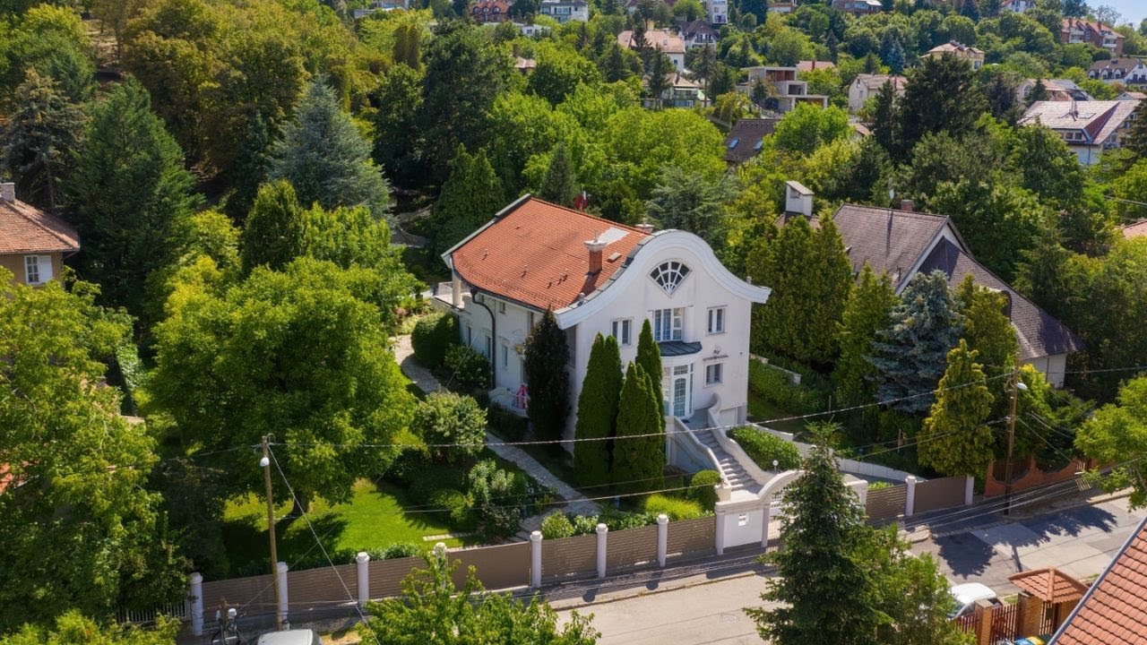Budán, Rózsavölgyben, reprezentatív luxus villa eladó