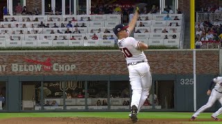 LAD@ATL: Sims flashes the leather for a terrific grab
