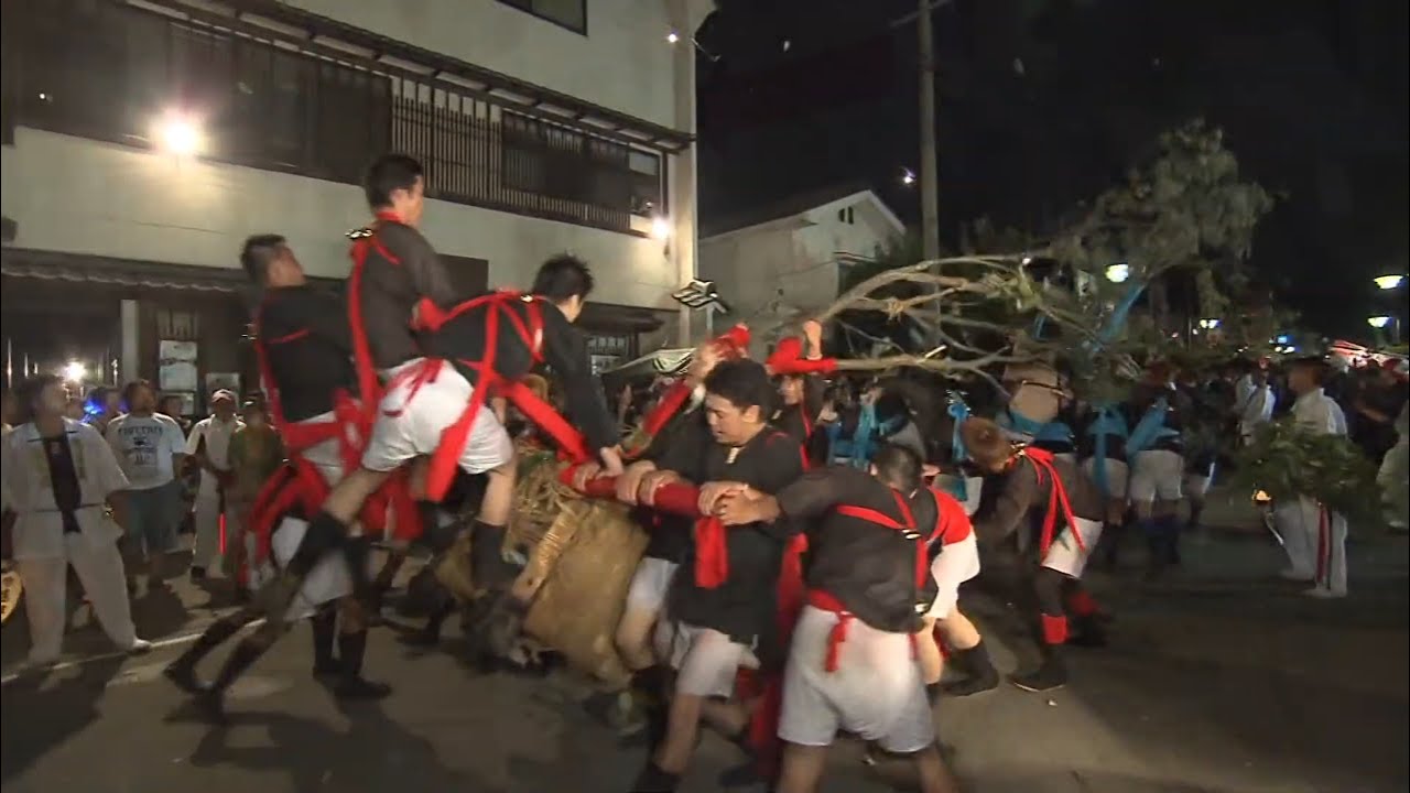 信州の奇祭 榊祭り～伝え継ぐ幻想的な火祭り～