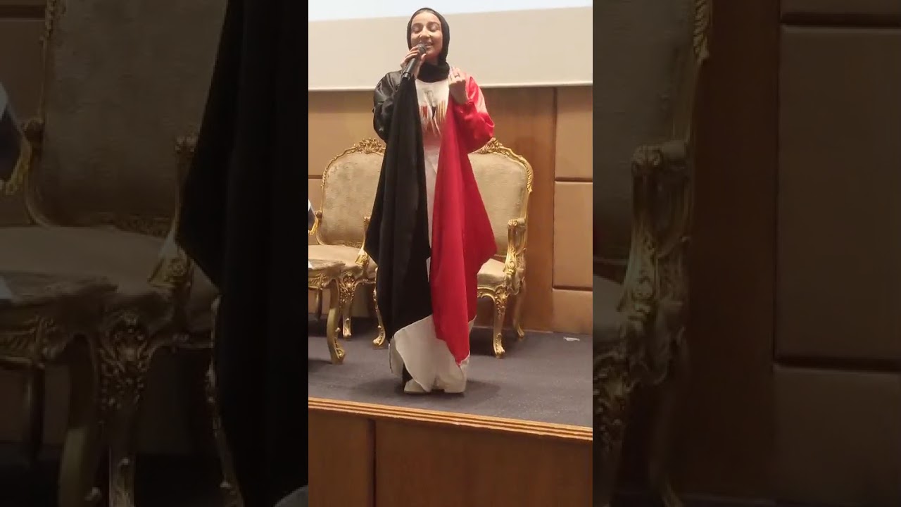 عامله زى شكابالا وأنا لبسه العلم خت عين كنت هنزل على وشى يرضيكى يا مصر😂😂🇪🇬🇪🇬