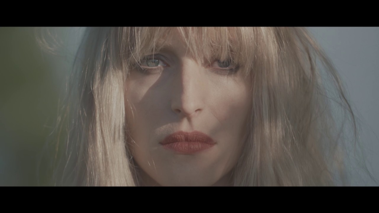 Ver Carmen Villain - Red Desert no YouTube Ver Carmen Villain - Red Desert no YouTube
