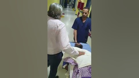 لحظة دخول الاخ الغالي شريف صالح مثنى غرفة العمليات في جمهورية مصر