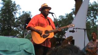 Taj Mahal- Mississippi Big Butt Blues- Floydfest2011.mpg