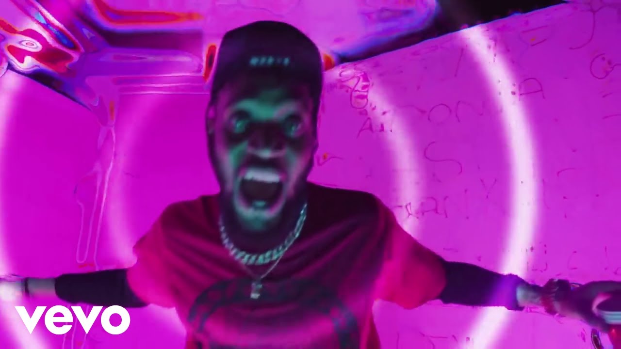 Mira IWaata, KraiGGi BaDArt - LOUD | official video en YouTube Mira IWaata, KraiGGi BaDArt - LOUD | official video en YouTube