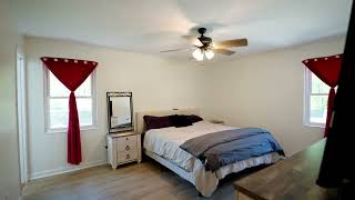 21295 Leslie Dr