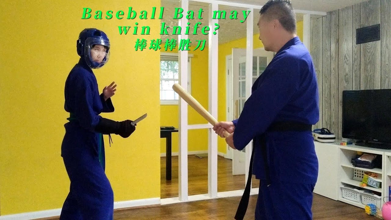 Believe that your baseball bat can fight against a knife? This is the