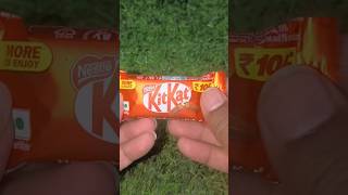 ASMR Satisfying KitKat Chocolate 😍 Crispy Break Sound #shorts #chocolate #shortvideo #testy #vairal