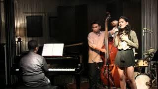 Monita Tahalea - Kekasih Sejati @ Mostly Jazz 27/04/12 [HD]