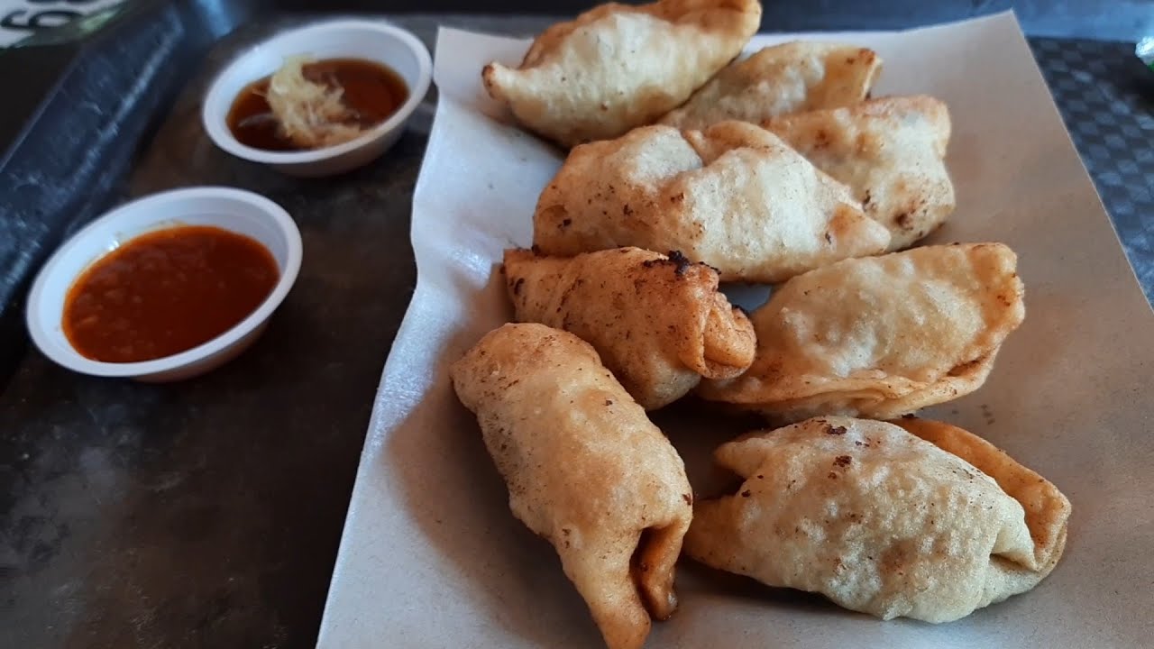 Maxwell Food Centre. Tong Xing Ju Special Shanghai Dim Sum. Some Fried Dumplings anyone?