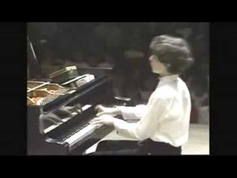 Evgeny Kissin plays Waltz op.posthumos in E-min by Chopin